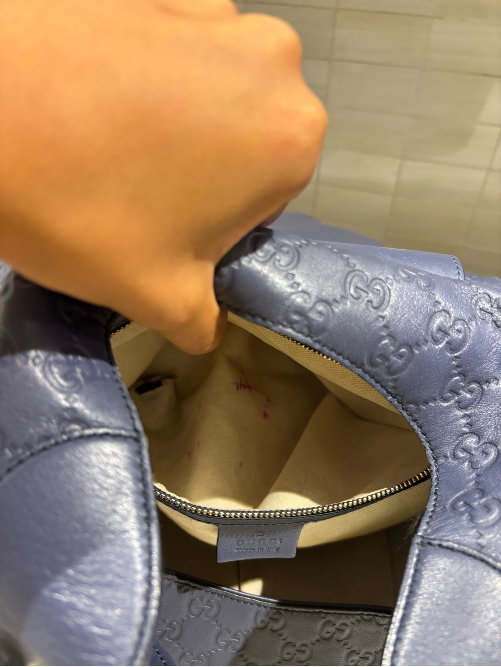 Gucci Blue Guccissima Leather Medium Emily Hobo Bag - Picture 9 of 13
